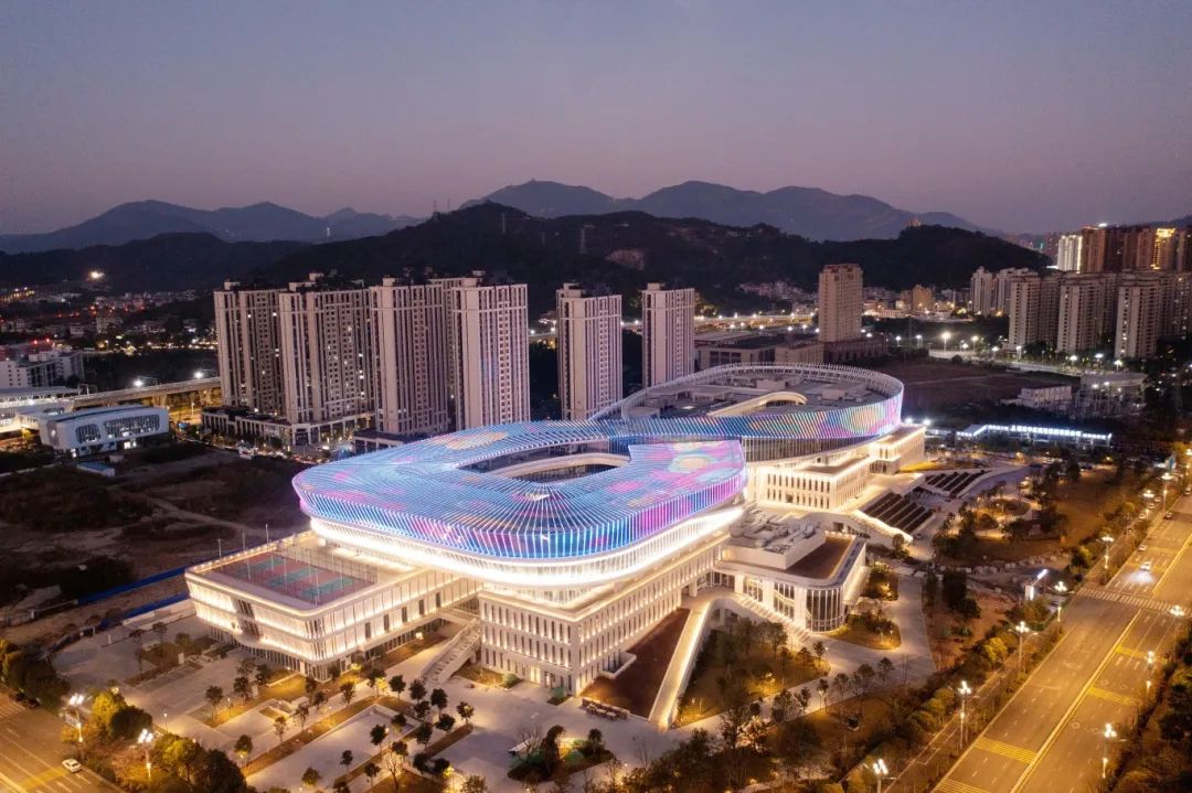 臺(tái)風(fēng)暴雨都不怕？揭秘福州新地標(biāo)建筑的照明科技
